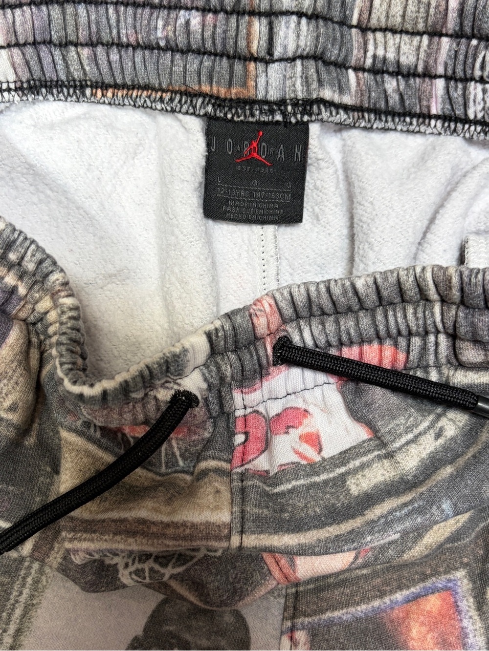 Jordan Kids Brooklyn Printed Fleece Shorts - Size L - Picture 2 of 5